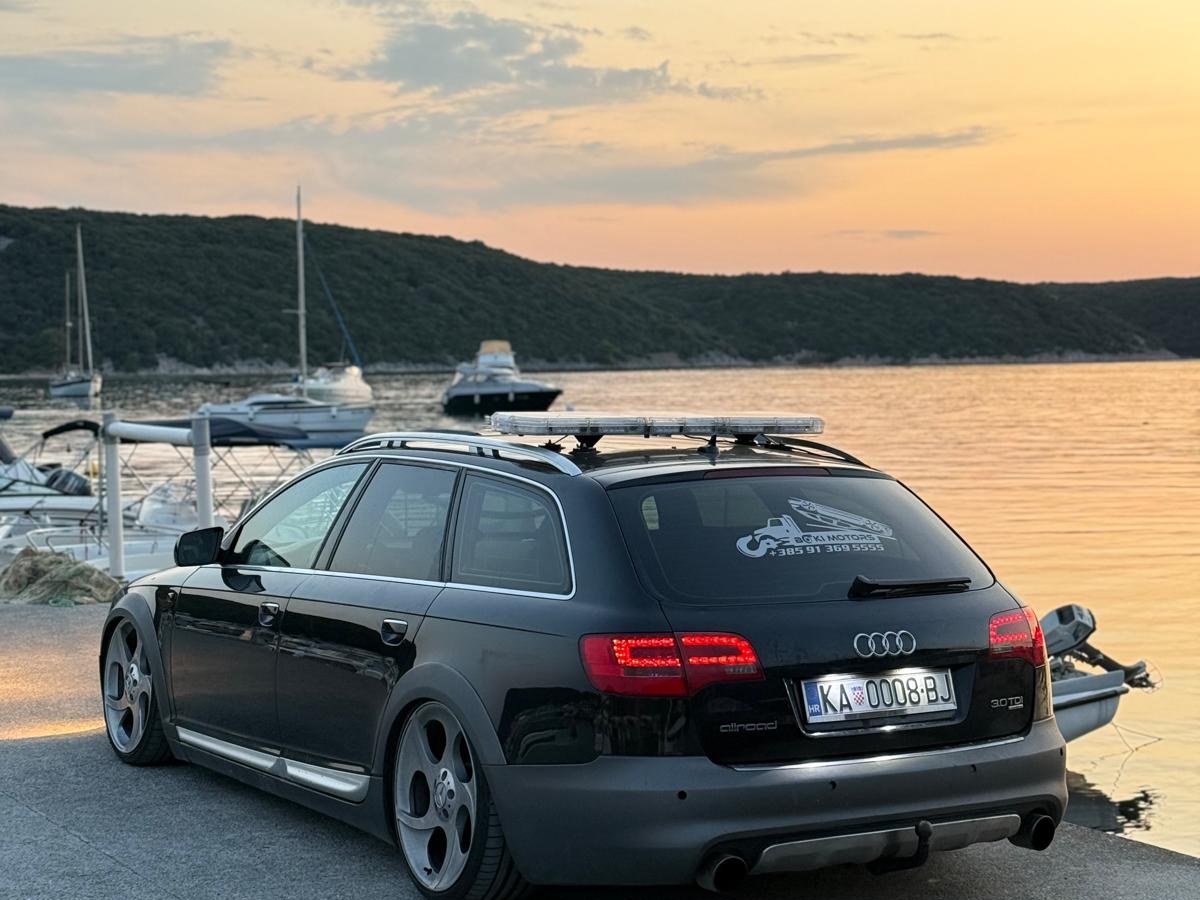 Boki Assistance Audi allroad intervencijsko vozilo s kukom i svjetlosnom rampom